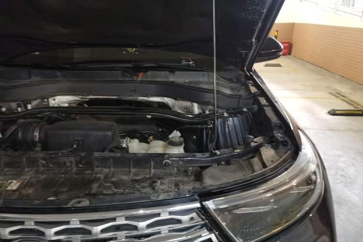 Used Ford Explorer 2020 EcoBoost 285 4x4 Titanium Edition 6 Seats Engine Bay Left