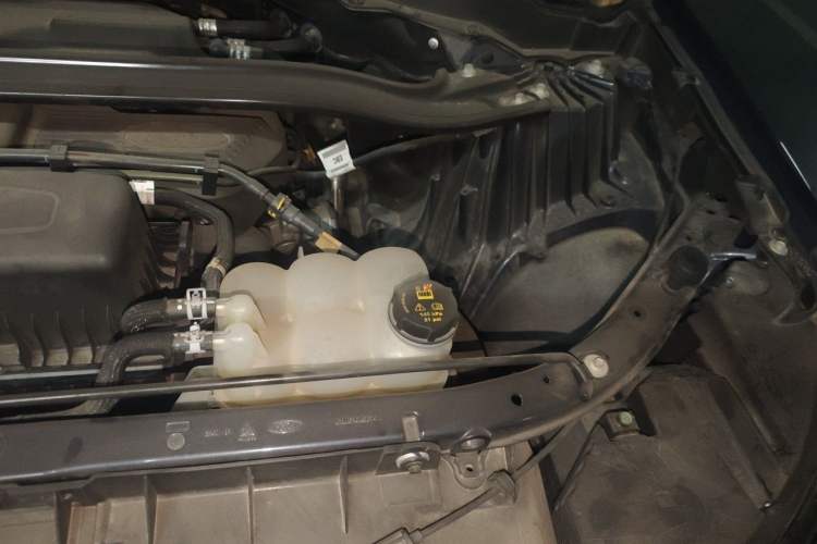 Used Ford Explorer 2020 EcoBoost 285 Rear-Drive Trend Edition 7-Seater Engine Bay Left