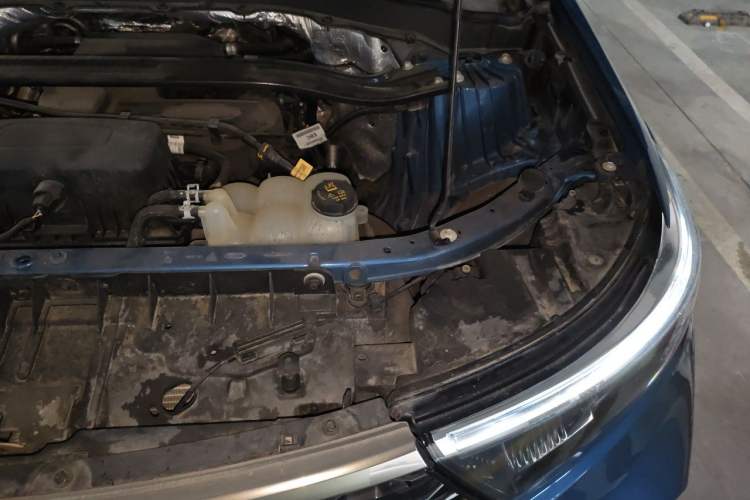 Used Ford Explorer 2020 EcoBoost 285 4x4 Sport Edition ST-LINE 6-Seater Engine Bay Left