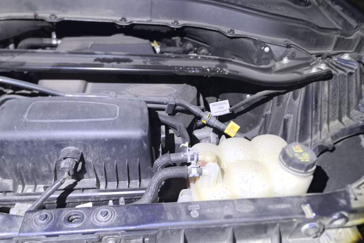 Used Ford Explorer 2020 EcoBoost 285 4x4 Titanium Edition 7-Seater Engine Bay Left