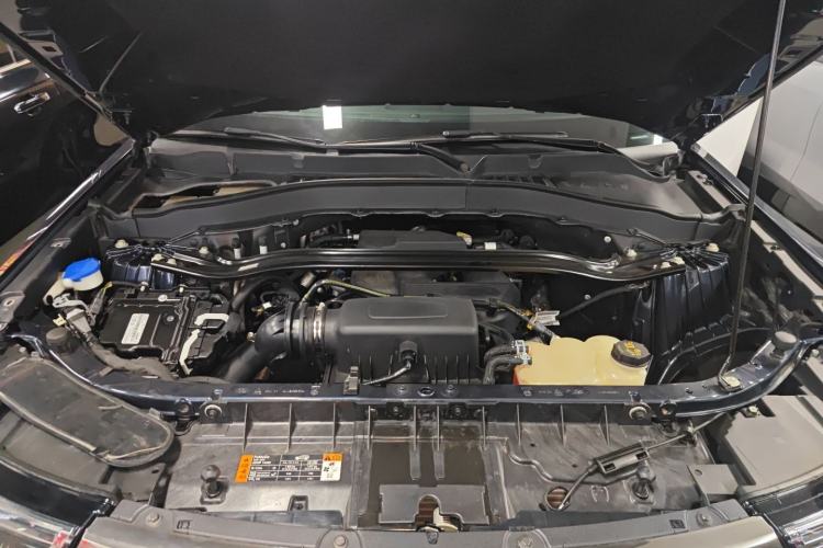 Used Ford Explorer 2020 EcoBoost 285 Four-Wheel Drive Sport Edition ST-LINE 7-Seater Engine Bay