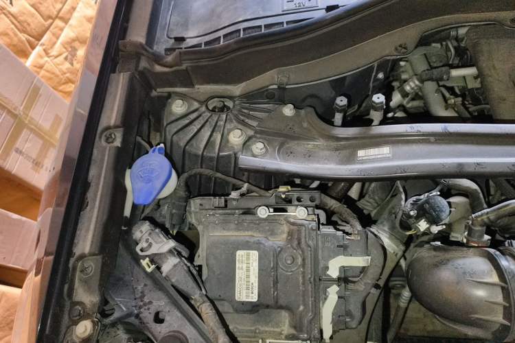 Used Ford Explorer 2020 EcoBoost 285 Rear-Drive Trend Edition 6 Seats Engine Bay Right