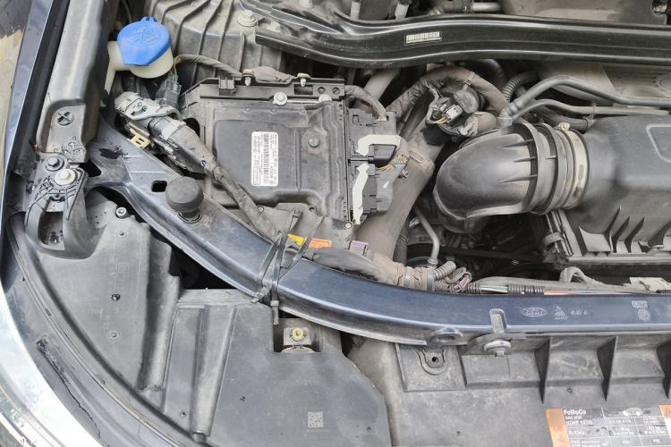 Used Ford Explorer 2020 EcoBoost 285 4x4 Titanium Edition 7-Seater Engine Bay Right
