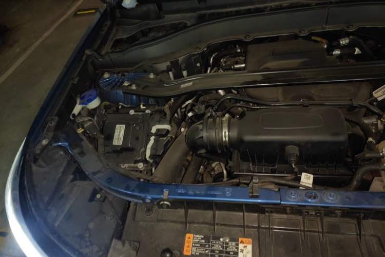 Used Ford Explorer 2020 EcoBoost 285 Four-Wheel Drive Sport Edition ST-LINE 7-Seater Engine Bay Right
