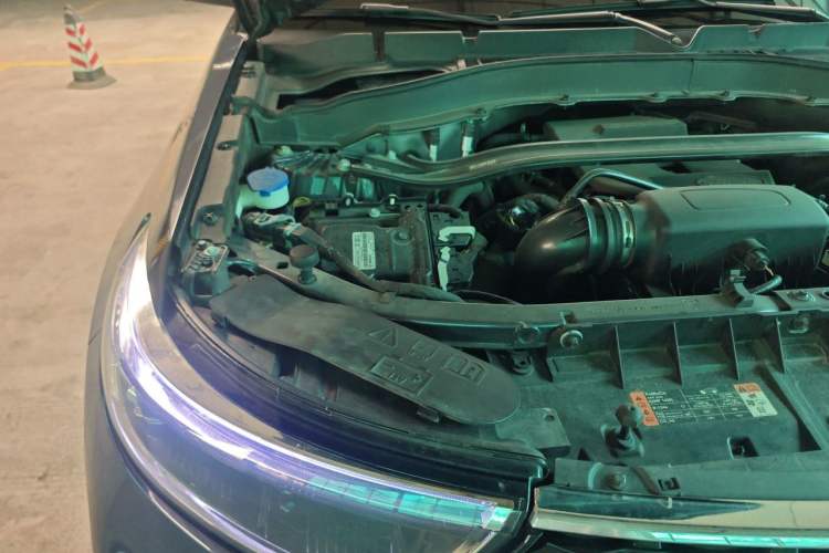 Used Ford Explorer 2020 EcoBoost 285 4x4 Trend Edition 7-Seater Engine Bay Right