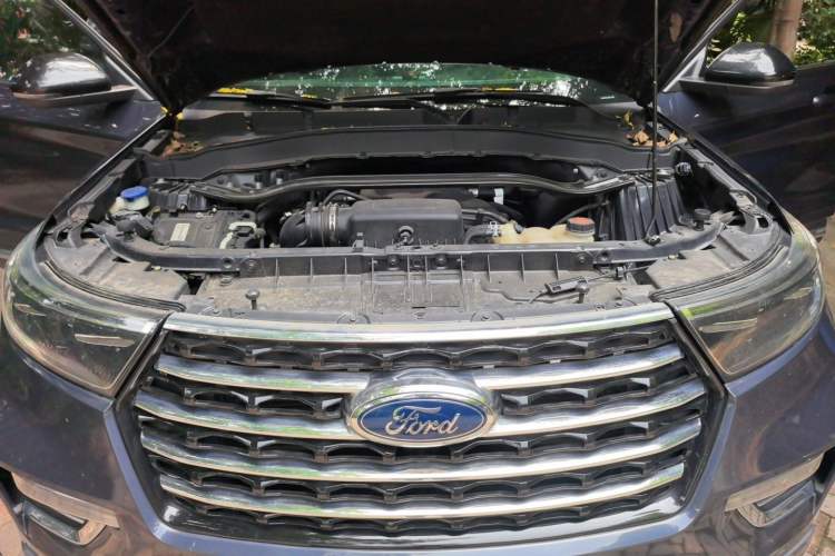 Used Ford Explorer 2020 EcoBoost 285 Four-Wheel Drive Trend Edition 6 Seats Engine Bay