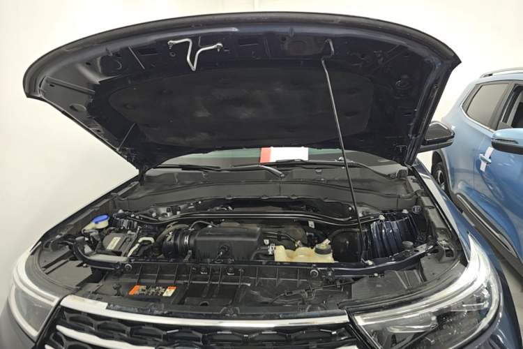 Used Ford Explorer 2020 EcoBoost 285 Four-Wheel Drive Trend Edition 6 Seats Engine Bay