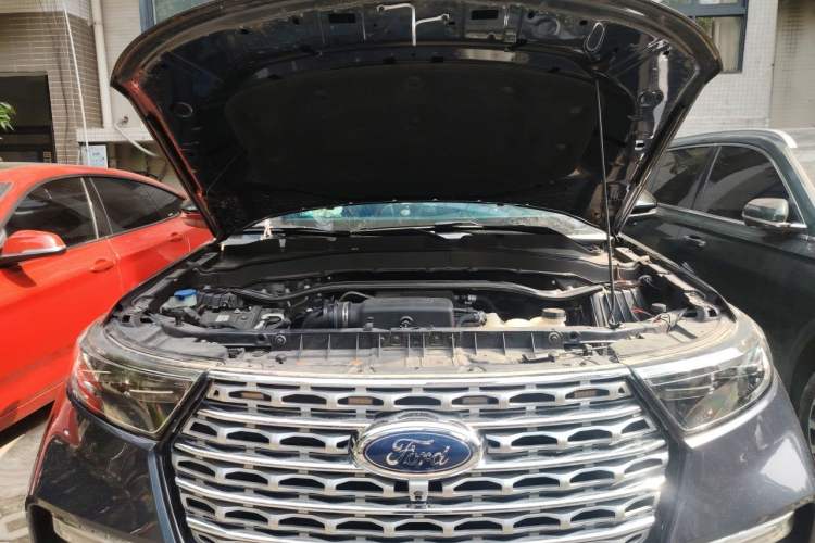 Used Ford Explorer 2020 EcoBoost 285 4x4 Titanium Edition 6 Seats Engine Bay