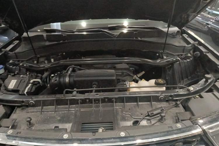 Used Ford Explorer 2020 EcoBoost 285 Rear-Drive Trend Edition 6 Seats Engine Bay