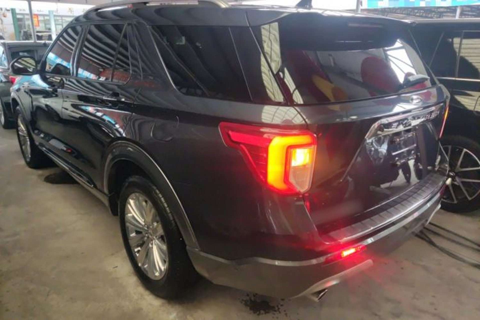 Used Ford Explorer 2020 EcoBoost 285 4x4 Titanium Edition 7-Seater Exterior 2
