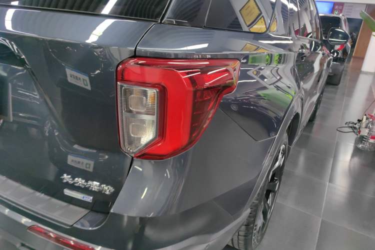 Used Ford Explorer 2020 EcoBoost 285 Four-Wheel Drive Sport Edition ST-LINE 7-Seater Exterior 3