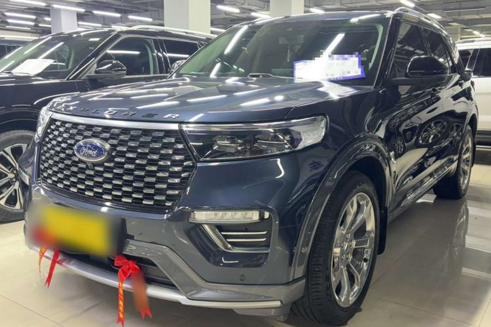 Used Ford Explorer 2020 EcoBoost 285 4x4 Platinum Edition 7-Seater Front Left 45 Deg
