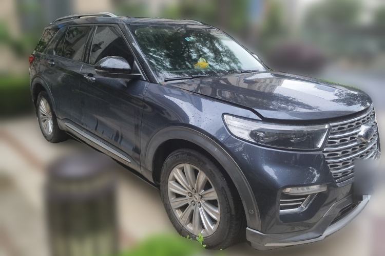 Used Ford Explorer 2020 EcoBoost 285 4x4 Titanium Edition 7-Seater Front Right 45 Deg