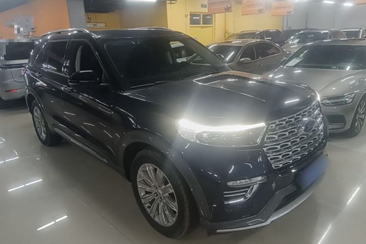 Used Ford Explorer 2020 EcoBoost 285 4x4 Titanium Edition 7-Seater Front Right 45 Deg