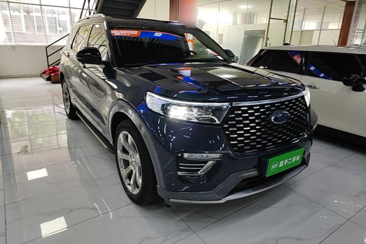 Used Ford Explorer 2020 EcoBoost 285 4x4 Platinum Edition 7-Seater Front Right 45 Deg