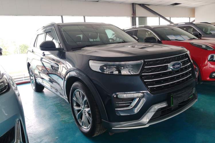Used Ford Explorer 2020 EcoBoost 285 Rear-Drive Trend Edition 7-Seater Front Right 45 Deg