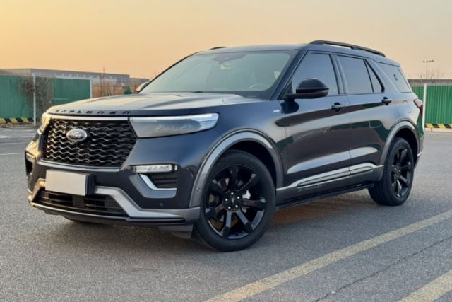 Ojetý Ford Explorer 2020 EcoBoost 285 Four-Wheel Drive Sport Edition ST-LINE 7-Seater
