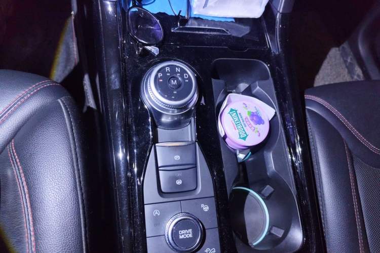 Used Ford Explorer 2020 EcoBoost 285 4x4 Sport Edition ST-LINE 6-Seater Gear Lever