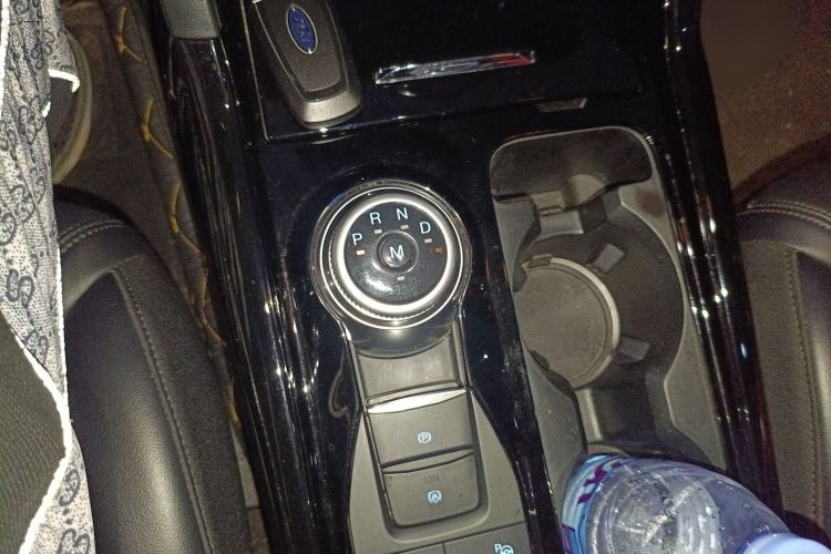 Used Ford Explorer 2020 EcoBoost 285 4x4 Platinum Edition 7-Seater Gear Lever
