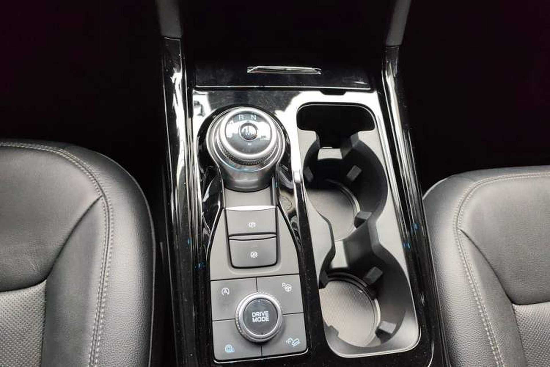 Used Ford Explorer 2020 EcoBoost 285 4x4 Titanium Edition 7-Seater Gear Lever