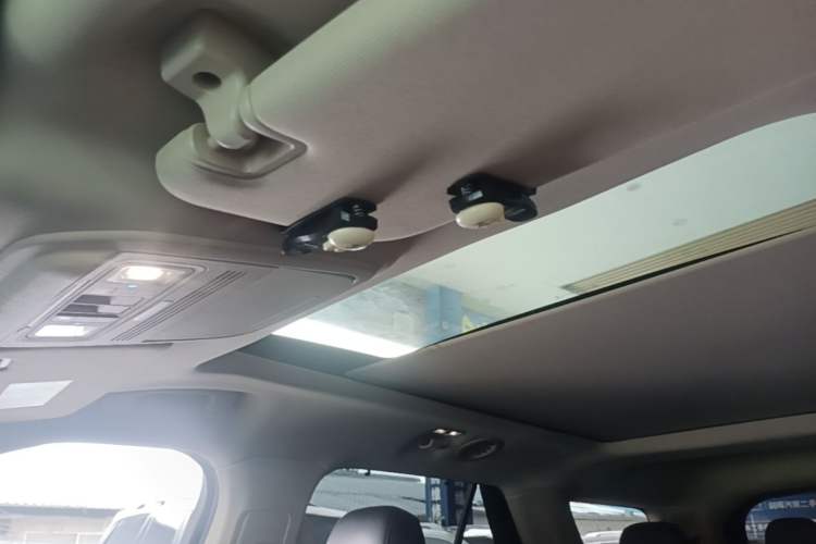 Used Ford Explorer 2020 EcoBoost 285 4x4 Titanium Edition 7-Seater Headliner