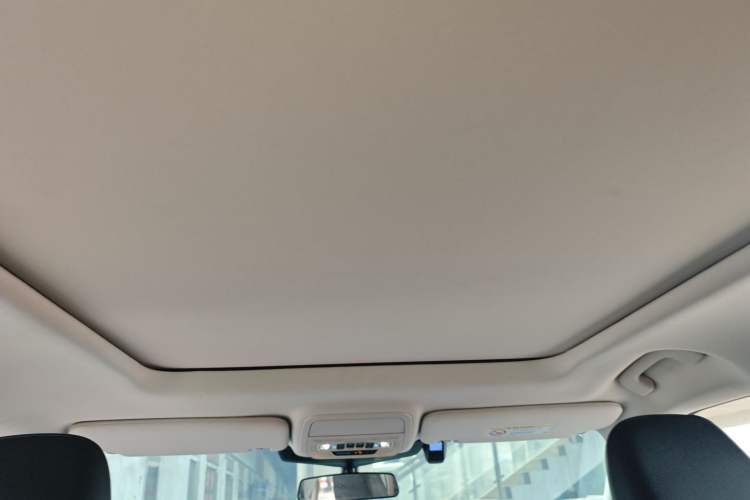 Used Ford Explorer 2020 EcoBoost 285 Rear-Drive Trend Edition 6 Seats Headliner
