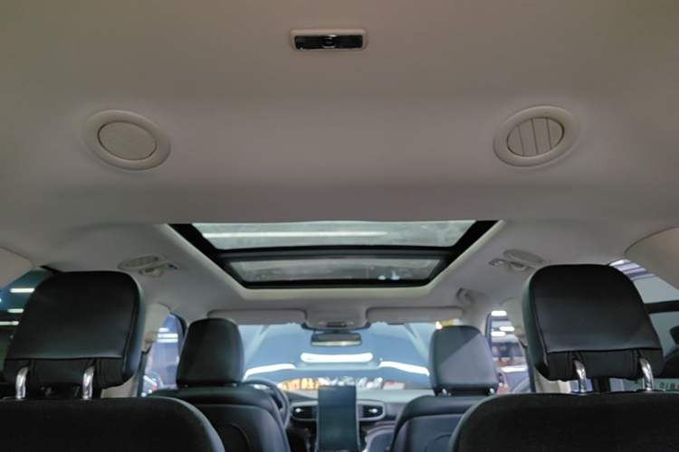 Used Ford Explorer 2020 EcoBoost 285 4x4 Titanium Edition 6 Seats Headliner