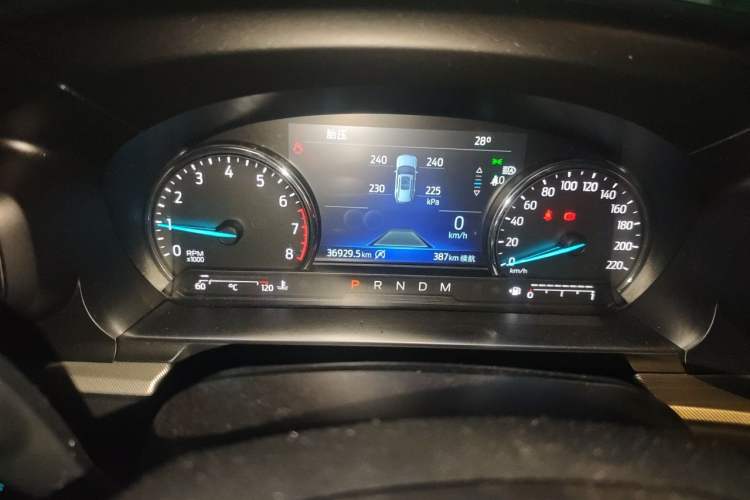 Used Ford Explorer 2020 EcoBoost 285 Rear-Drive Trend Edition 7-Seater Instrument Cluster