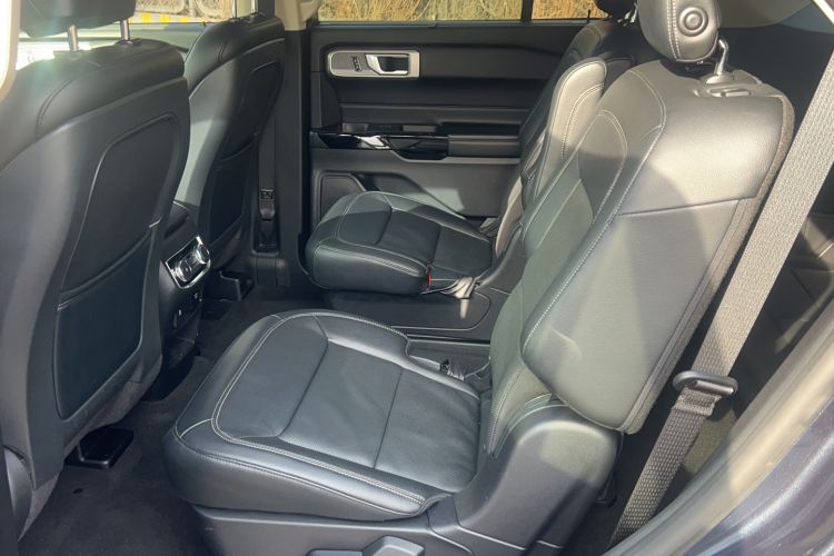 Used Ford Explorer 2020 EcoBoost 285 4x4 Titanium Edition 6 Seats Interior 1