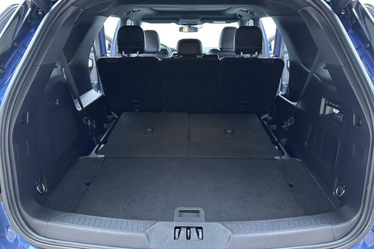 Used Ford Explorer 2020 EcoBoost 285 Four-Wheel Drive Sport Edition ST-LINE 7-Seater Interior 11
