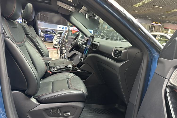 Used Ford Explorer 2020 EcoBoost 285 Four-Wheel Drive Sport Edition ST-LINE 7-Seater Interior 13