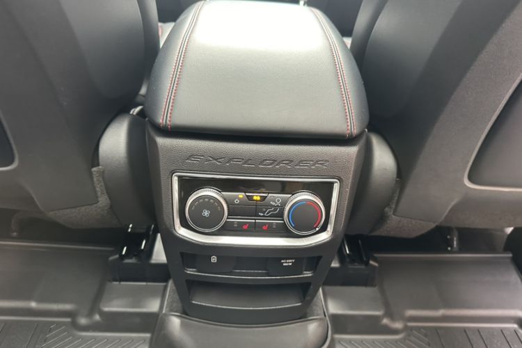 Used Ford Explorer 2020 EcoBoost 285 Four-Wheel Drive Sport Edition ST-LINE 7-Seater Interior 14
