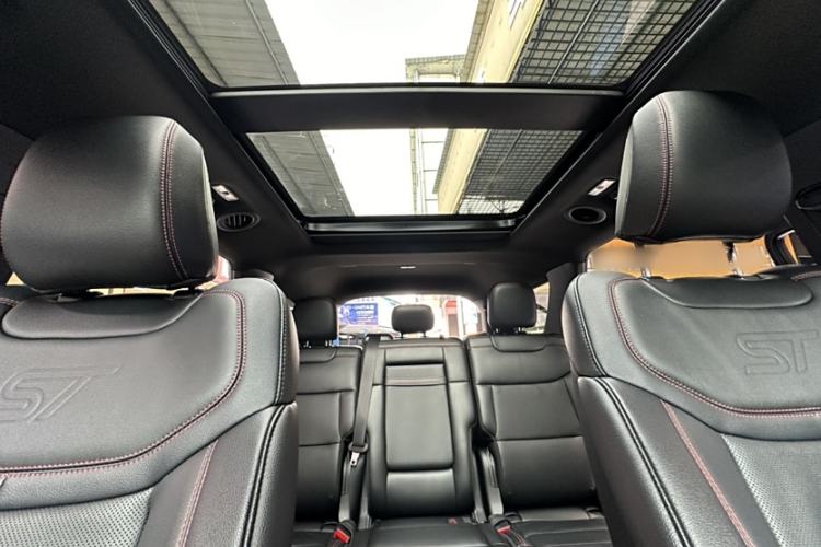 Used Ford Explorer 2020 EcoBoost 285 Four-Wheel Drive Sport Edition ST-LINE 7-Seater Interior 5
