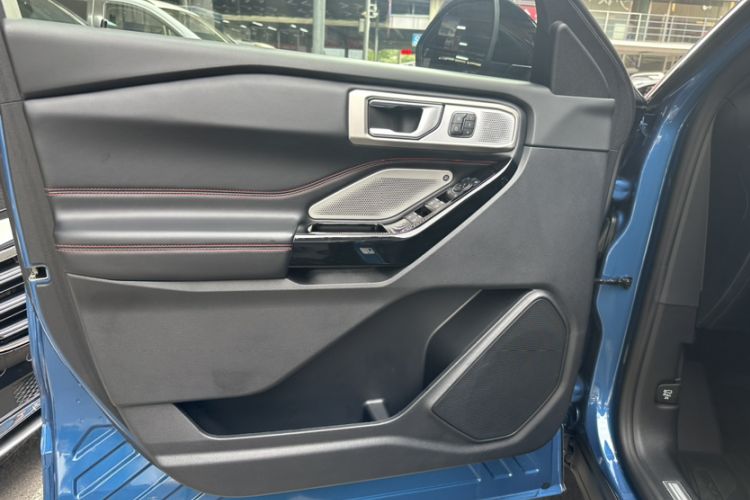 Used Ford Explorer 2020 EcoBoost 285 Four-Wheel Drive Sport Edition ST-LINE 7-Seater Interior 6