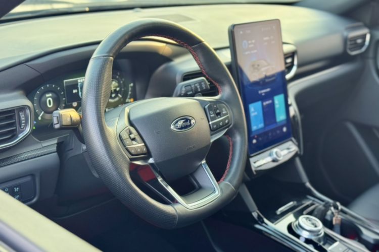 Used Ford Explorer 2020 EcoBoost 285 Four-Wheel Drive Sport Edition ST-LINE 7-Seater Interior 8