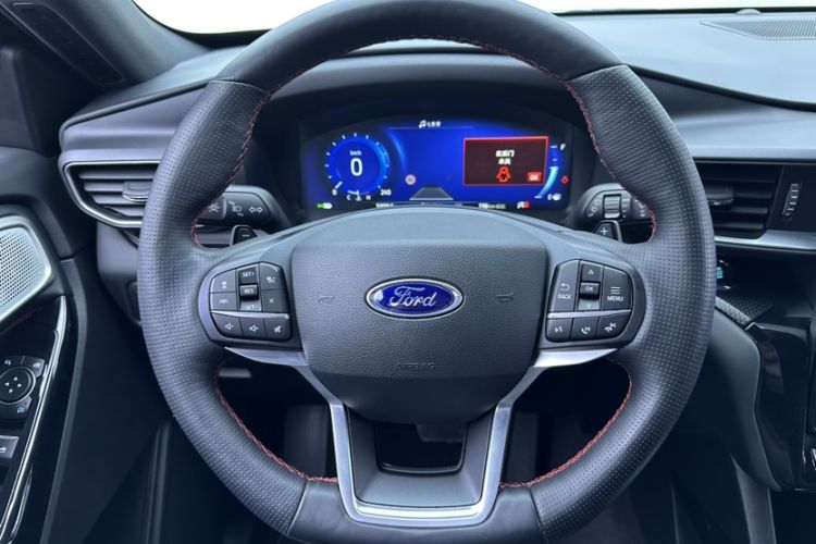Used Ford Explorer 2020 EcoBoost 285 Four-Wheel Drive Sport Edition ST-LINE 7-Seater Interior 9
