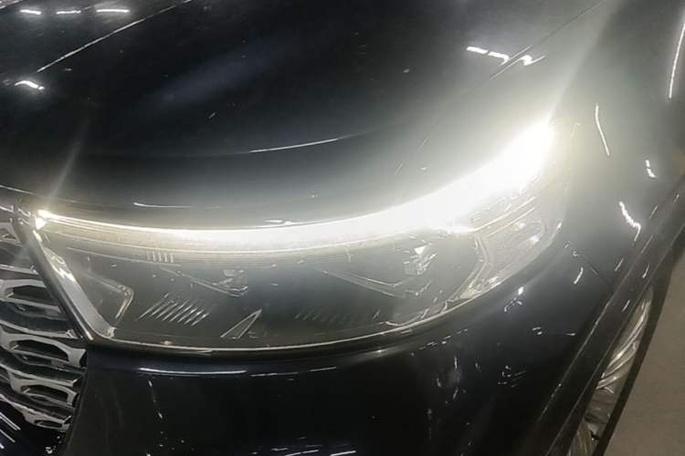 Used Ford Explorer 2020 EcoBoost 285 4x4 Titanium Edition 7-Seater Left Front Headlight