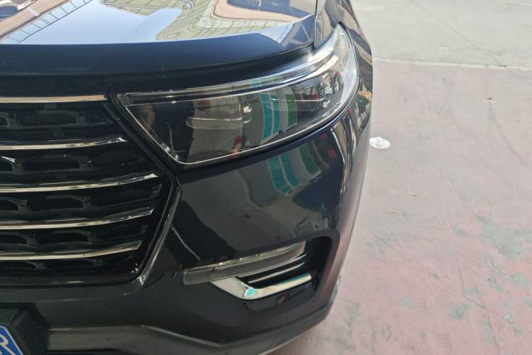 Used Ford Explorer 2020 EcoBoost 285 Rear-Drive Trend Edition 6 Seats Left Front Headlight