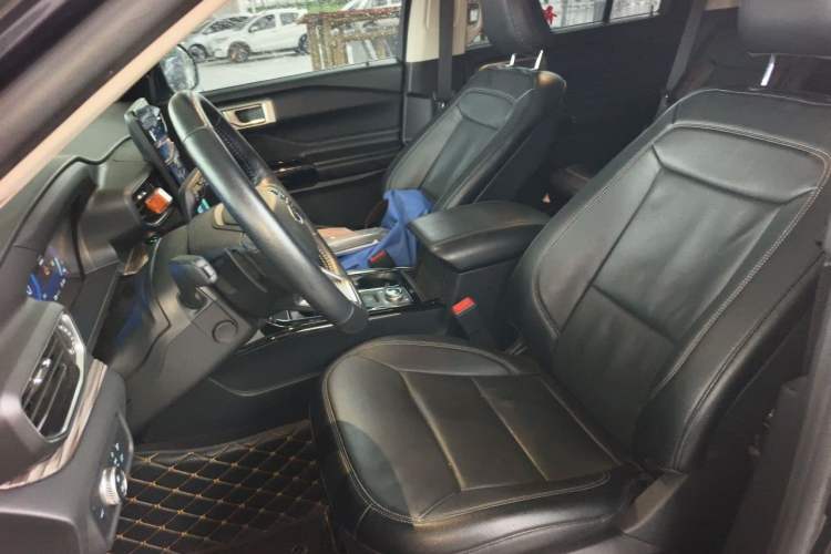 Used Ford Explorer 2020 EcoBoost 285 4x4 Titanium Edition 6 Seats Left Front Seat