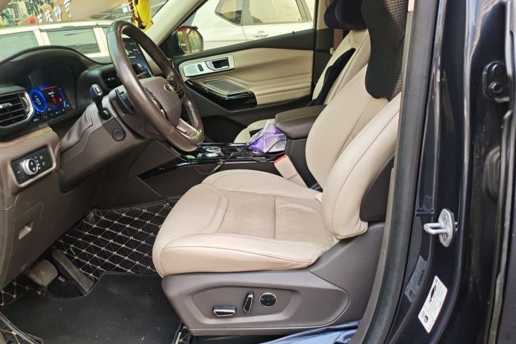 Used Ford Explorer 2020 EcoBoost 285 4x4 Platinum Edition 7-Seater Left Front Seat