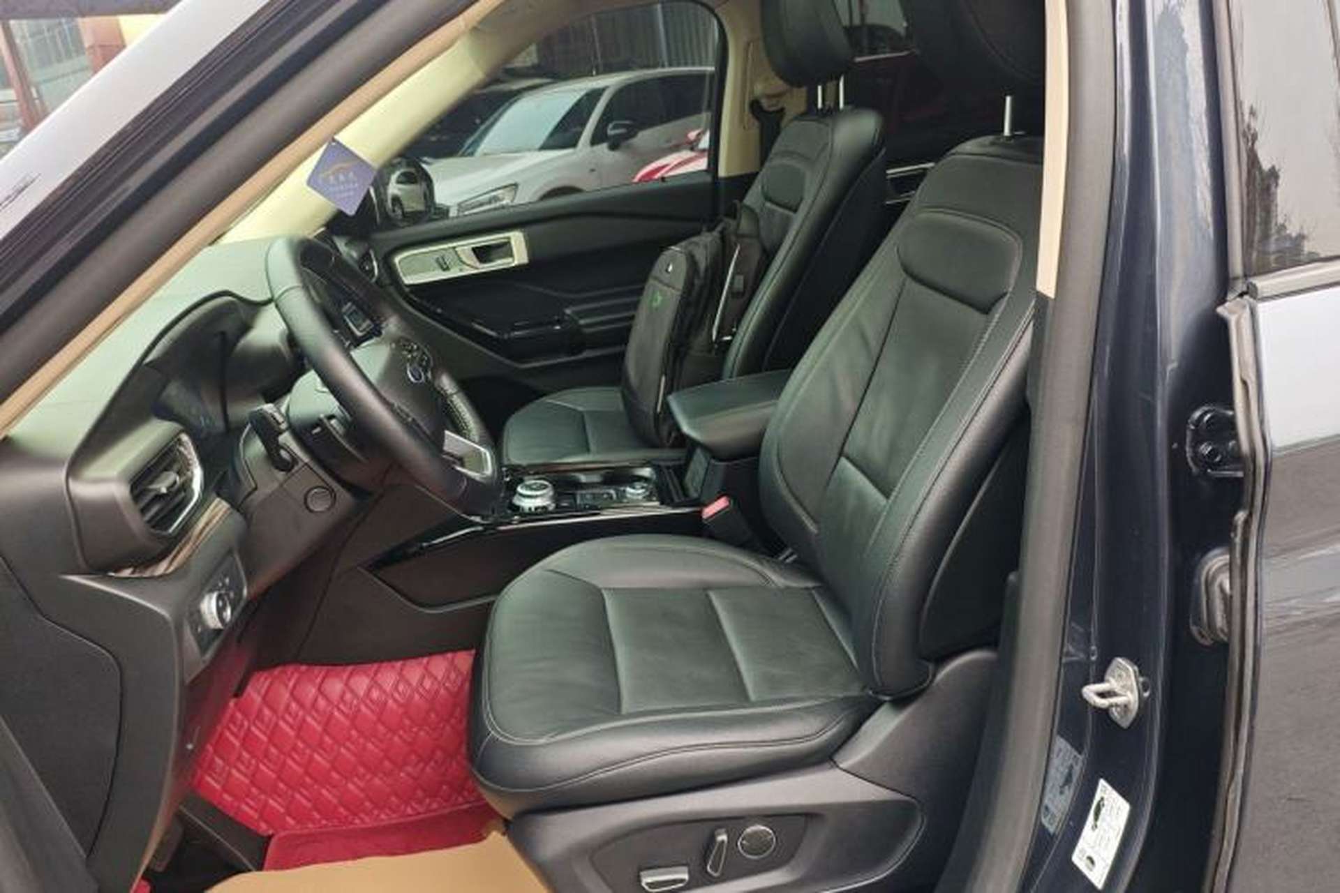 Used Ford Explorer 2020 EcoBoost 285 4x4 Titanium Edition 7-Seater Left Front Seat