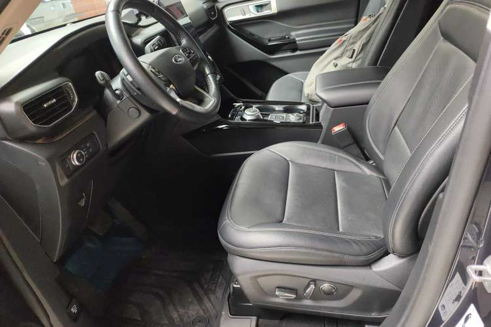 Used Ford Explorer 2020 EcoBoost 285 4x4 Titanium Edition 7-Seater Left Front Seat
