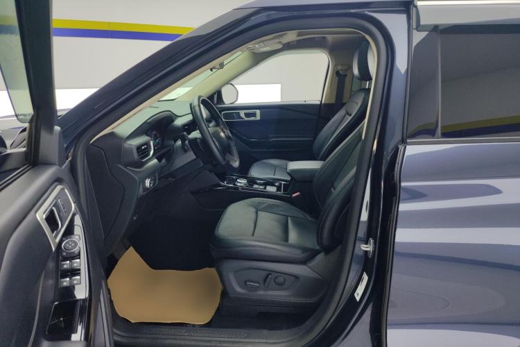 Used Ford Explorer 2020 EcoBoost 285 Rear-Drive Trend Edition 7-Seater Left Front Seat