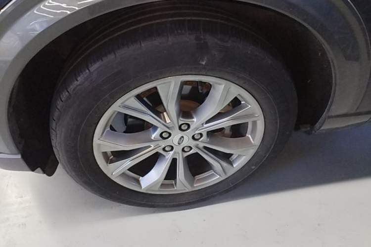 Used Ford Explorer 2020 EcoBoost 285 Four-Wheel Drive Trend Edition 6 Seats Left Front Wheel Hub