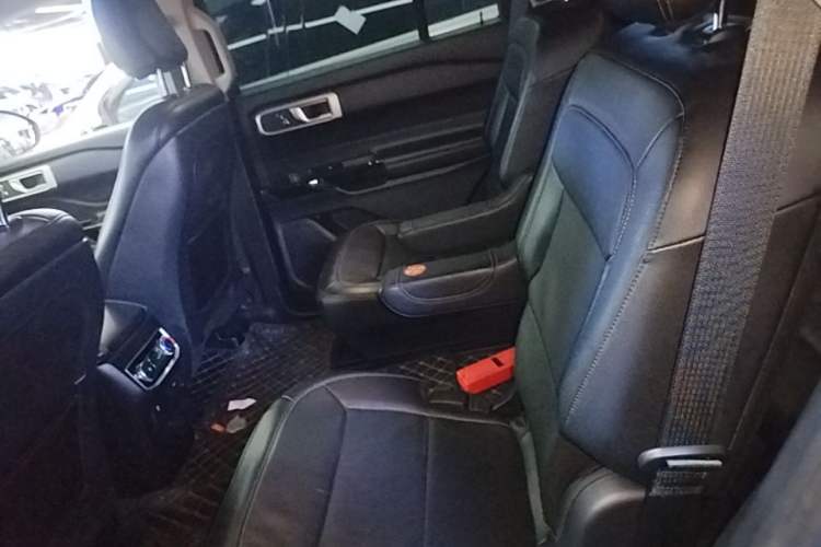 Used Ford Explorer 2020 EcoBoost 285 Four-Wheel Drive Trend Edition 6 Seats Left Rear Seat