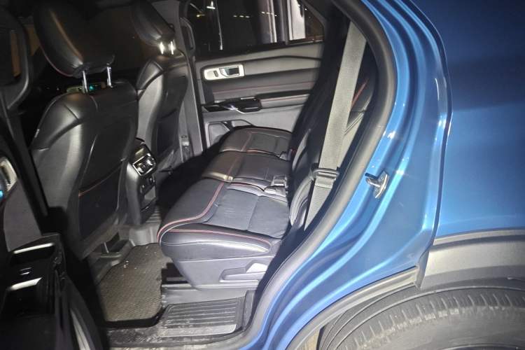 Used Ford Explorer 2020 EcoBoost 285 Four-Wheel Drive Sport Edition ST-LINE 7-Seater Left Rear Seat
