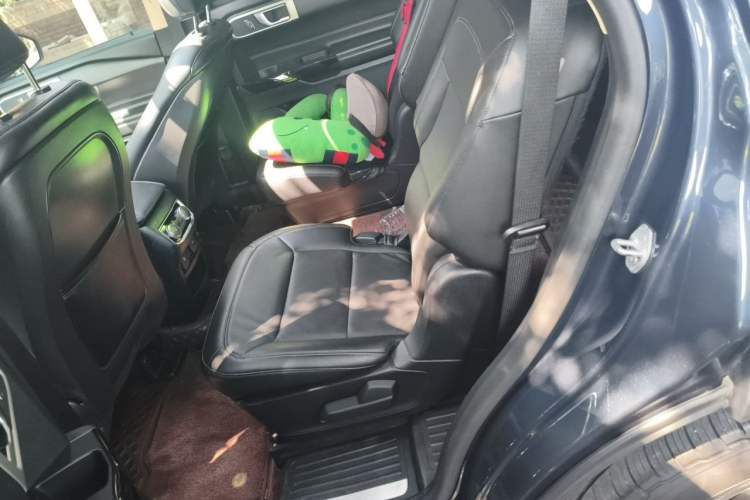 Used Ford Explorer 2020 EcoBoost 285 Four-Wheel Drive Trend Edition 6 Seats Left Rear Seat