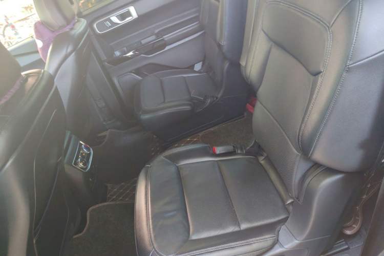 Used Ford Explorer 2020 EcoBoost 285 Four-Wheel Drive Trend Edition 6 Seats Left Rear Seat