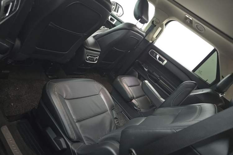 Used Ford Explorer 2020 EcoBoost 285 Four-Wheel Drive Trend Edition 6 Seats Left Rear Seat