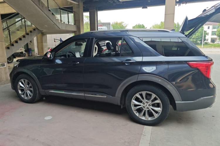 Used Ford Explorer 2020 EcoBoost 285 Rear-Drive Trend Edition 6 Seats Left Side